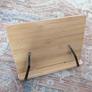 Bamboo book stand